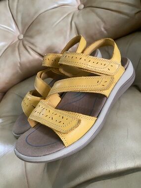 OrthoFeet Ortho Feet Women's Sandals Shoes Yellow Leather Sz 7 B